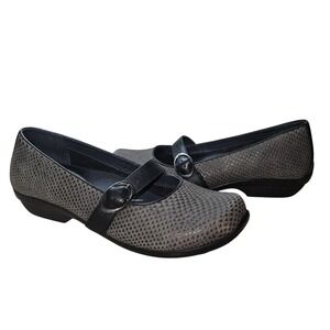 Dansko Mary Jane Shoes Womens Size 8.5 EU 39 Gray Leather Buckle Flats Comfort